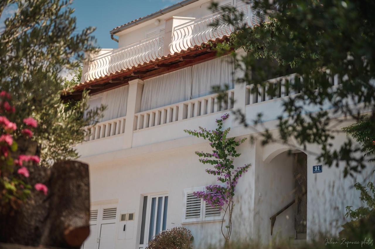 Apartments Lastovo Silic Экстерьер фото