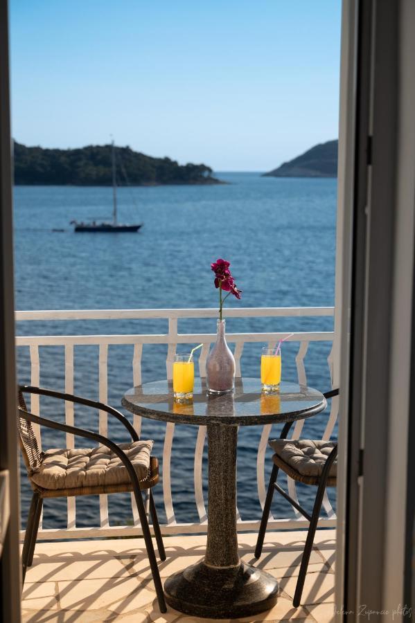 Apartments Lastovo Silic Экстерьер фото